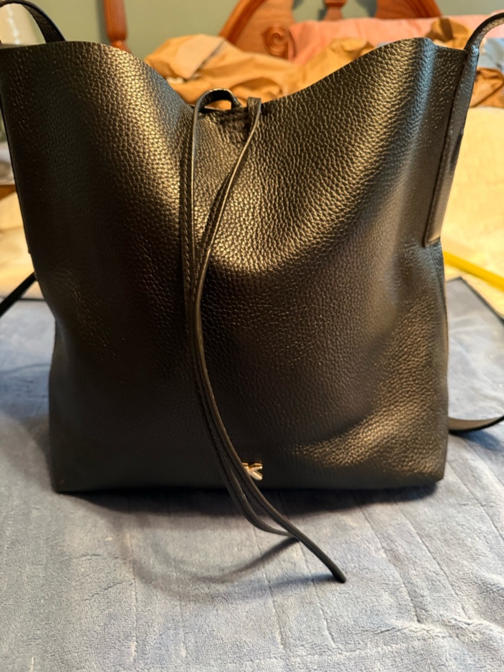 Michael Kors Black Pebbled Leather Tote with Gold MK Logo - Picture 2 of 8